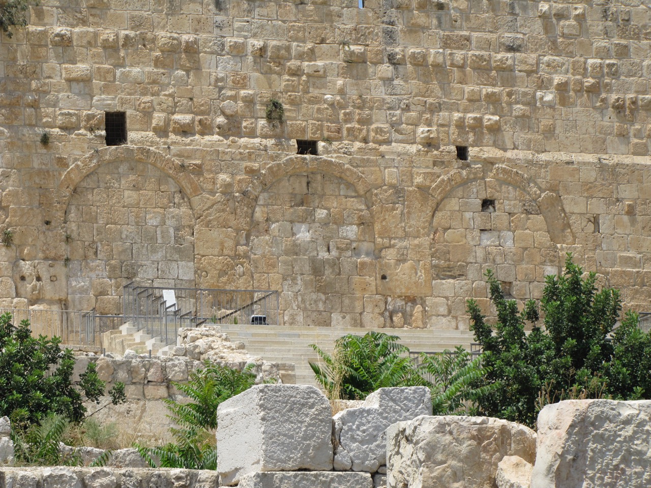 The Beautiful Gate (Chapter 40 Of Jesus: His Story In Stone)